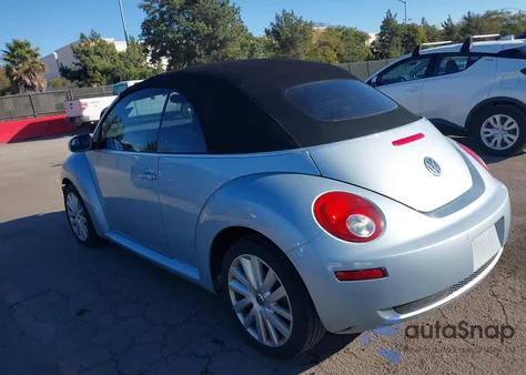 2010 Volkswagen New Beetle 2.5L z USA, uszkodzony, nr VIN 3VWRG3AL1AM003854